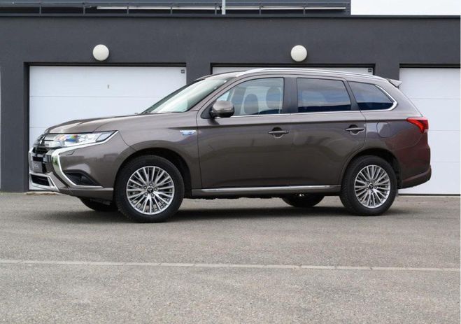 Mitsubishi Outlander Plug-in BASIS 2.4 4WD Gris de 2020