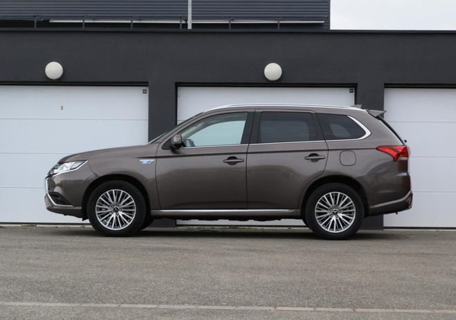 Mitsubishi Outlander Plug-in BASIS 2.4 4WD Gris de 2020