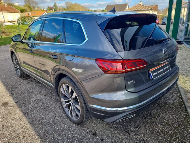 Volkswagen Touareg 3.0 TSI eHybrid 381ch Tiptronic 8 4Motio Gris de 2021