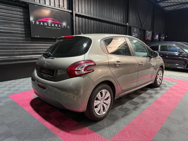 Peugeot 208 1.2 VTi 82ch STYLE BVM5 COURROIE DE DIST Gris de 2015