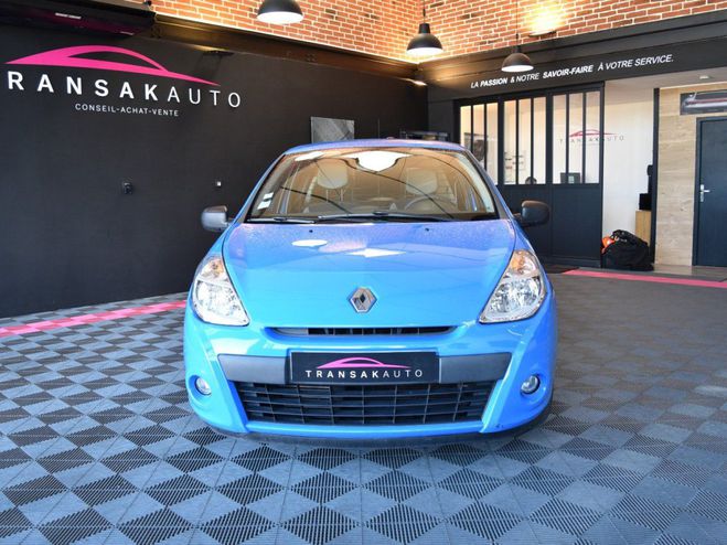 Renault Clio III SOCIETE DCI 75 ECO2 GENERIQUE EURO 5 Bleu de 2011