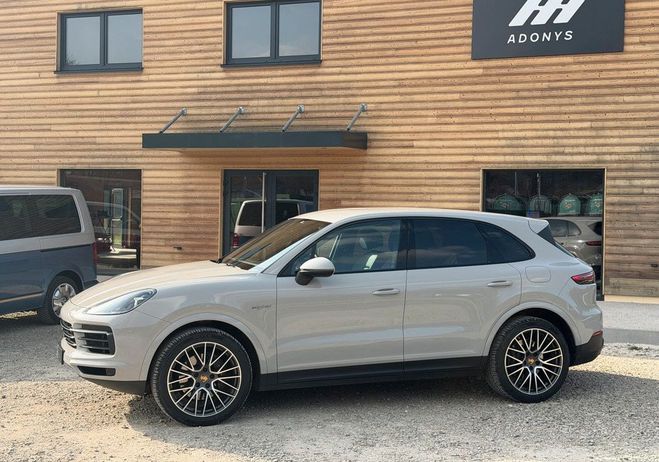 Porsche Cayenne III E-Hybrid 462 Gris de 2021