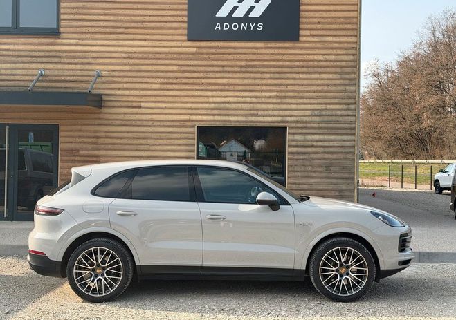 Porsche Cayenne III E-Hybrid 462 Gris de 2021