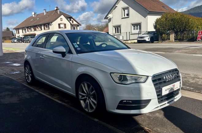 Audi A3 1.4 TSi 16V S-Tronic7 122 ch AMBITION Blanc de 2014