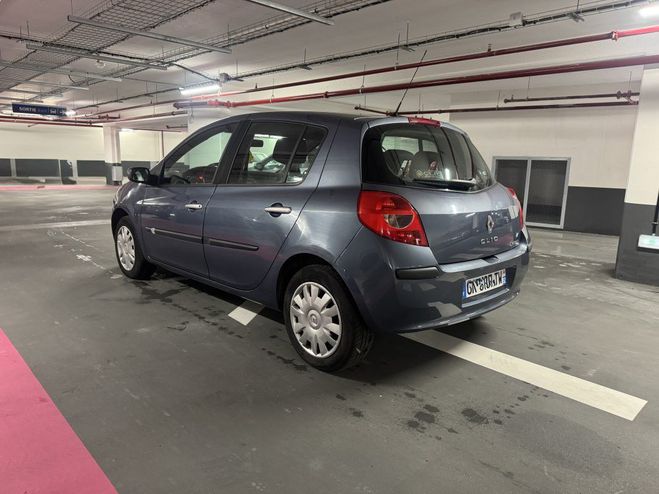 Renault Clio III CONFORT DYNAMIQUE 1.4 16V Gris Fonc� M�tallis� de 2006
