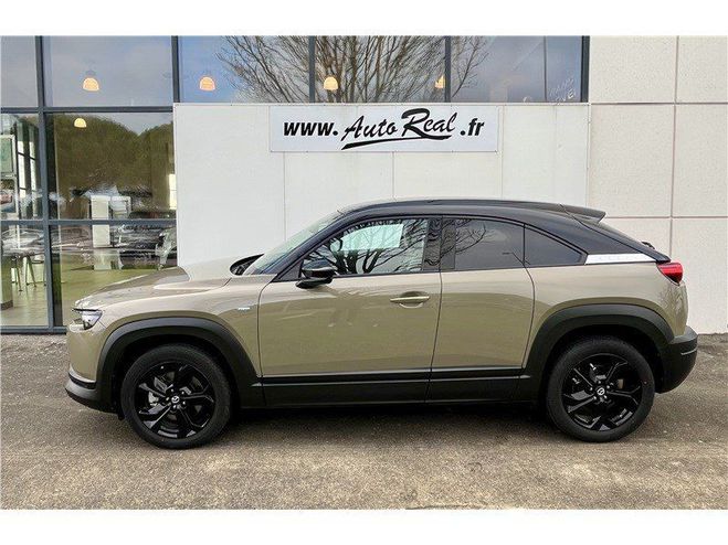 Mazda MX3 30 2022 E-SKYACTIV 145 CH Makoto Modern  Zircon Sand Toit Jet Black de 2022