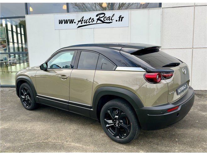 Mazda MX3 30 2022 E-SKYACTIV 145 CH Makoto Modern  Zircon Sand Toit Jet Black de 2022