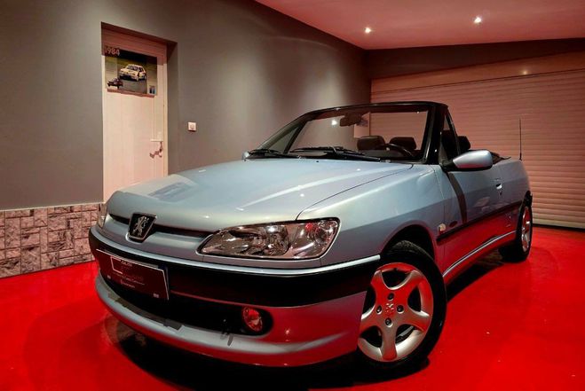 Cliquer pour voir la photo suivante Peugeot 306 Cabriolet PININFARINA limitée SAINT TROP Gris de 2001