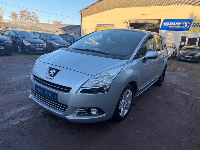 Peugeot 5008 S�rie Sp�ciale Family 5pl 1.6 HDi 112ch  Gris de 2011