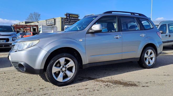 Subaru Forester III 2.0 D 147 CV 4X4 GRIS de 2009