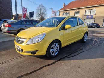  Voir d&eacute;tails -Opel Corsa 1.2i Essentia &agrave; Saint-Ghislain (73)