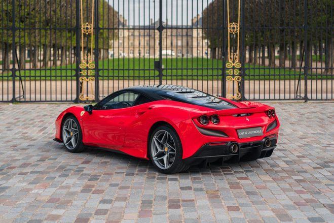 Ferrari F8 Tributo *Rosso Scuderia* Rosso Scuderia Verni de 2019