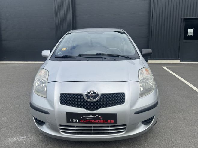 Toyota Yaris II 1.4 D-4D 90ch 3p GRIS de 2006