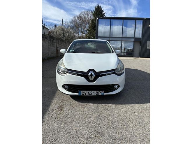 Renault Clio 1.5 dCi - 75 IV BERLINE Soci�t� G�n�riqu BLANC de 2013