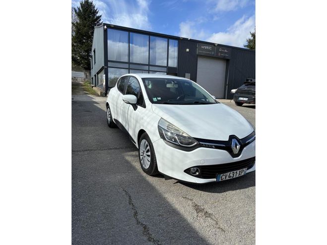 Renault Clio 1.5 dCi - 75 IV BERLINE Soci�t� G�n�riqu BLANC de 2013