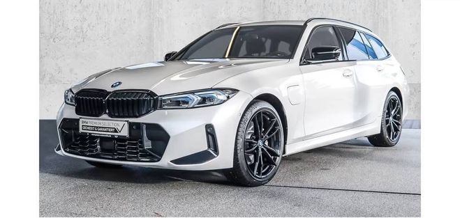 BMW Serie 3 330 e Touring M Sport HUD PANO ACC AHK 3 BLANC MIN�RAL de 2024