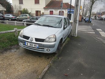  Voir d&eacute;tails -Renault Clio 1.4 16V 98CH EXPRESSION 5P &agrave; Sevran (93)