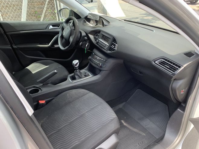 Peugeot 308 1.6 BLUEHDI 120CH ACTIVE S&S 5P GRIS de 2016