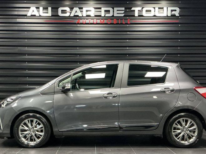Toyota Yaris III 100h Dynamic 5p GRIS de 2018