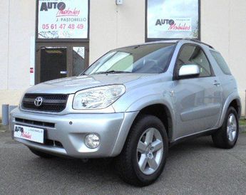  Voir d&eacute;tails -Toyota RAV 4 2L VVT-I 150 VX 3 PORTES &agrave; Toulouse (31)