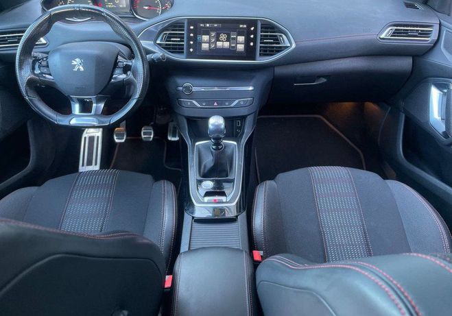 Peugeot 308 130ch gt-line courroie ok 2eme main Rouge de 2017