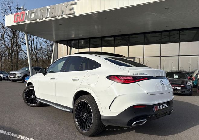 Mercedes GLE Coup� GLC 300De 333CH AMG LINE Toit Ouvr Blanc de 2024