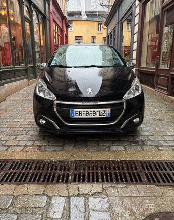  Voir d&eacute;tails -Peugeot 208 style 5 portes &agrave; Versailles (78)
