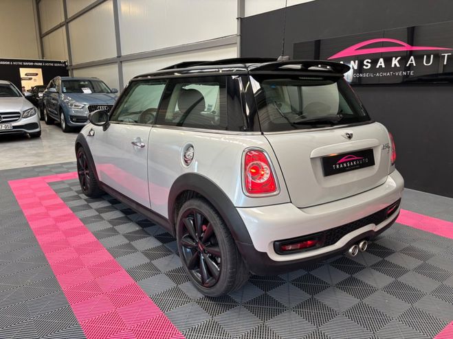 Mini One HATCH R56 143 ch Cooper SD / T.O / Harma Gris de 2013