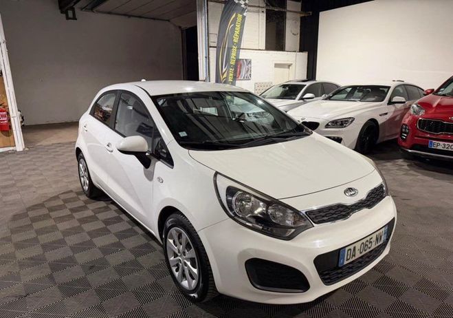 Kia Rio III 1.1 crdi 75 cv Blanc de 2013