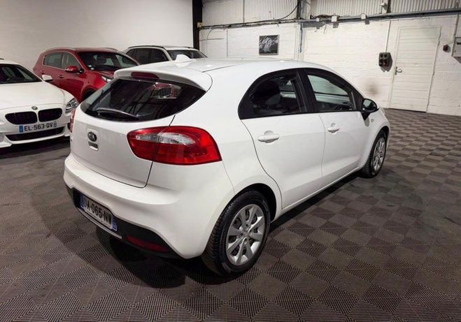 Kia Rio III 1.1 crdi 75 cv Blanc de 2013