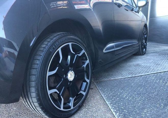 Citroen DS3 1.6 E-HDI110 AIRDREAM SPORT CHIC Noir de 2011