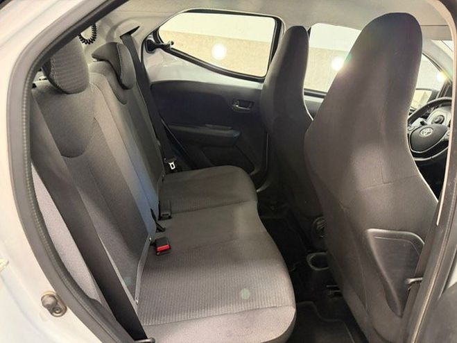 Toyota Aygo 1.0 vvt-i x-play 5p GRIS de 2021