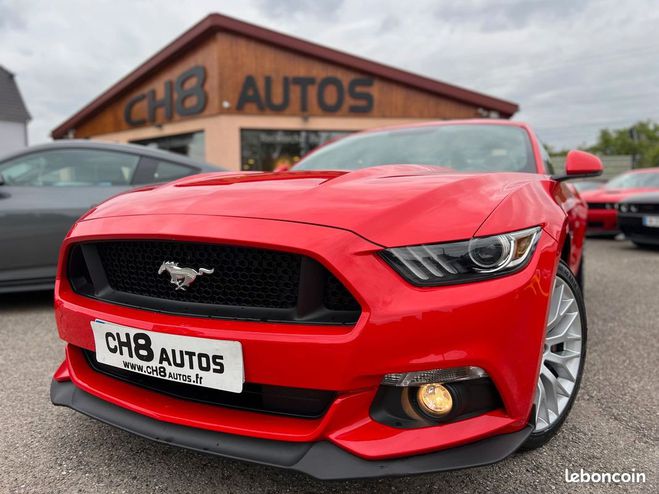 Ford Mustang v8 5.0 gt fastback pack premium boite au Rouge de 2017