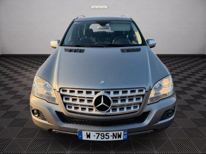 Mercedes Classe ML 300 CDI 205cv BlueEfficiency 4Matic BVA  Gris de 2010