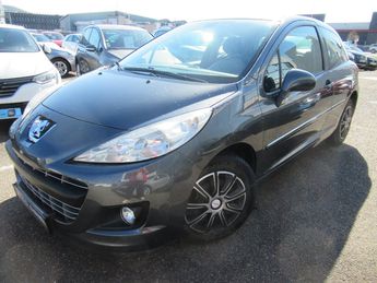  Voir d&eacute;tails -Peugeot 207 1.4 VTi 95ch Urban Move &agrave; Aubi�re (63)