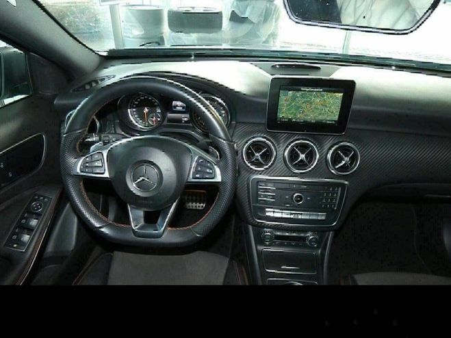 Mercedes Classe A Ligne AMG 156Ch / Navigation / Toit pano Gris m�tallis� de 2018