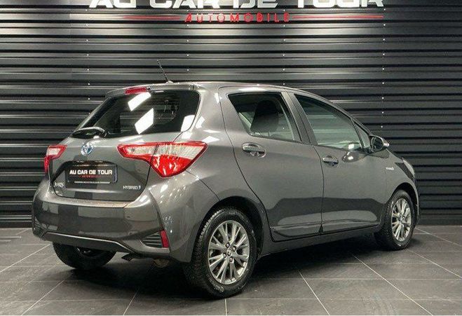 Toyota Yaris 100h DYNAMIC 5 PORTES Gris de 2019