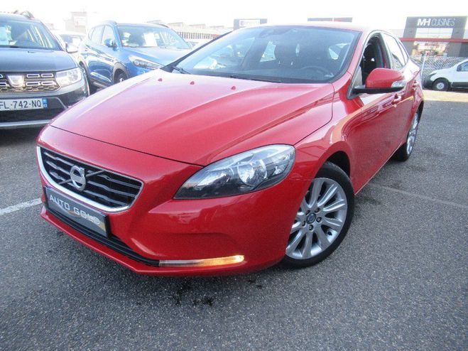 Volvo V40 D2 115 Momentum Rouge de 2013