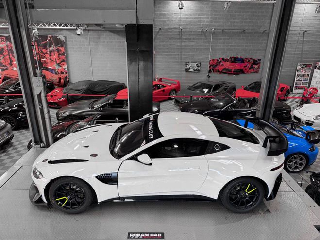Aston martin V8 Vantage AMR GT4 17A Blanc de 2020