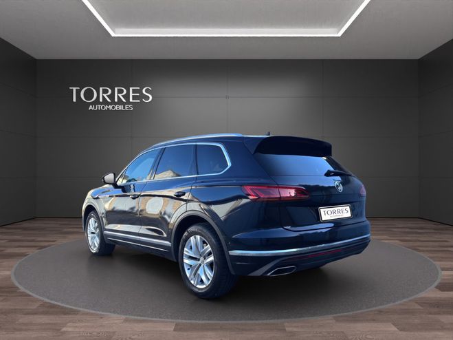 Volkswagen Touareg 3.0 V6 TDI 286CH 4 MOTION CARAT TIPTRONI BLEU MARINE de 2018