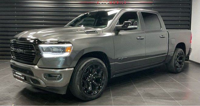 Dodge Ram 1500 HEMI 5.7 V8 396 Ch 44000 HT TVA Gris de 2018