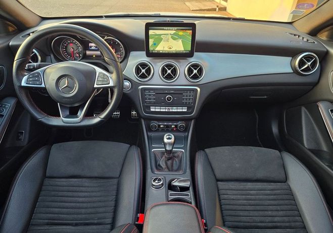 Mercedes Classe CLA Classe coupe 180 122ch fascination amg l Blanc de 2017