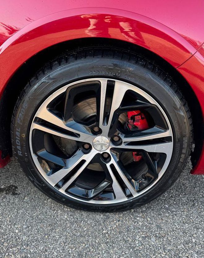 Peugeot 208 1.6 THP 200ch GTI 3p Rouge de 2013