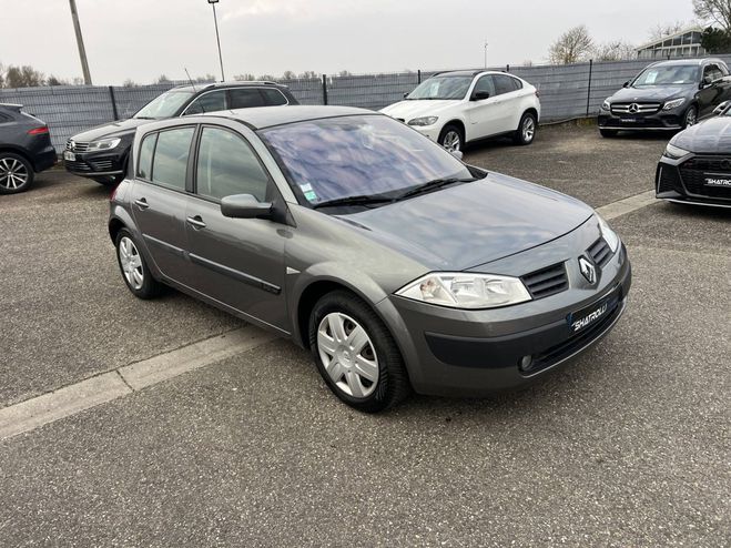 Renault Megane II (B84) 2.0 16v 136ch Exception Bo�teAu GRIS F de 2004