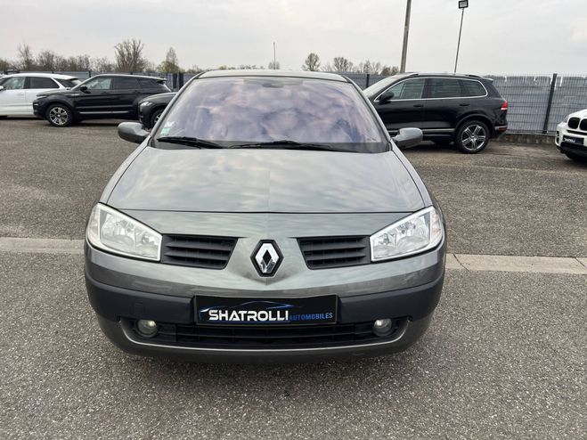 Renault Megane II (B84) 2.0 16v 136ch Exception Bo�teAu GRIS F de 2004