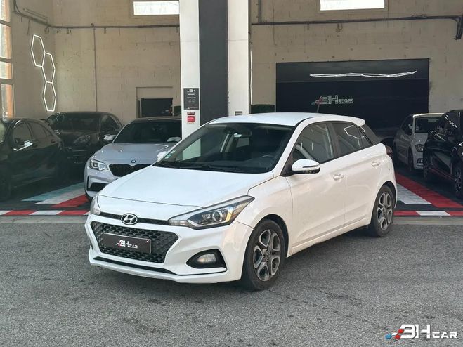 Hyundai I20 INTUITIVE / 1.0L 100cv / CARPLAY / ENTRE Blanc de 2019