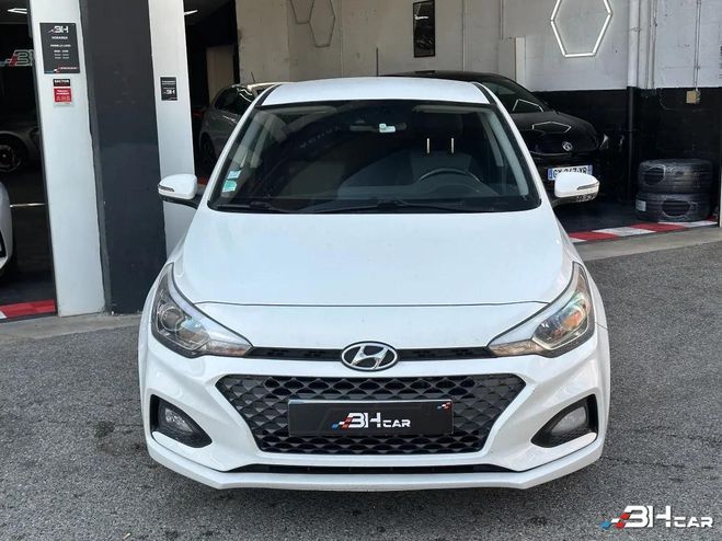 Hyundai I20 INTUITIVE / 1.0L 100cv / CARPLAY / ENTRE Blanc de 2019