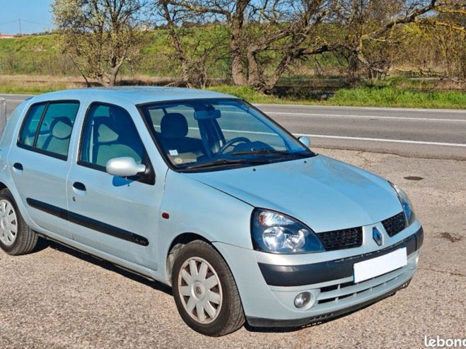 Renault Clio 1.4i Grise de 2001