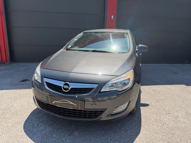 Opel Astra 1.4 Twinport 100 ch Enjoy Gris de 2012