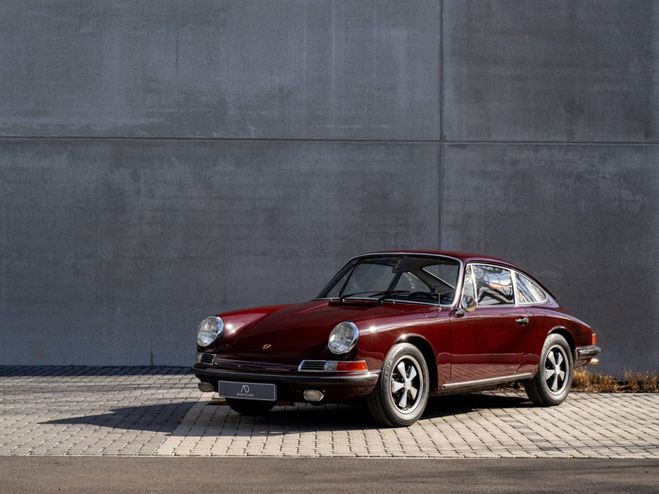 Porsche 911 S Burgundy Red de 1968